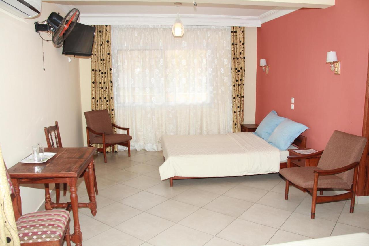 Hotel Menabe Morondava Kültér fotó