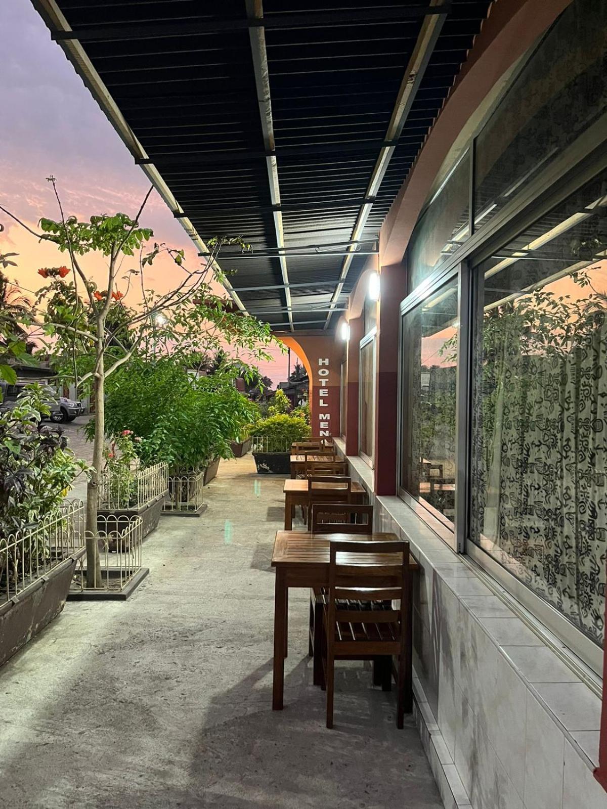 Hotel Menabe Morondava Kültér fotó