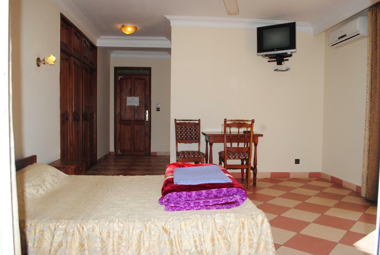 Hotel Menabe Morondava Kültér fotó