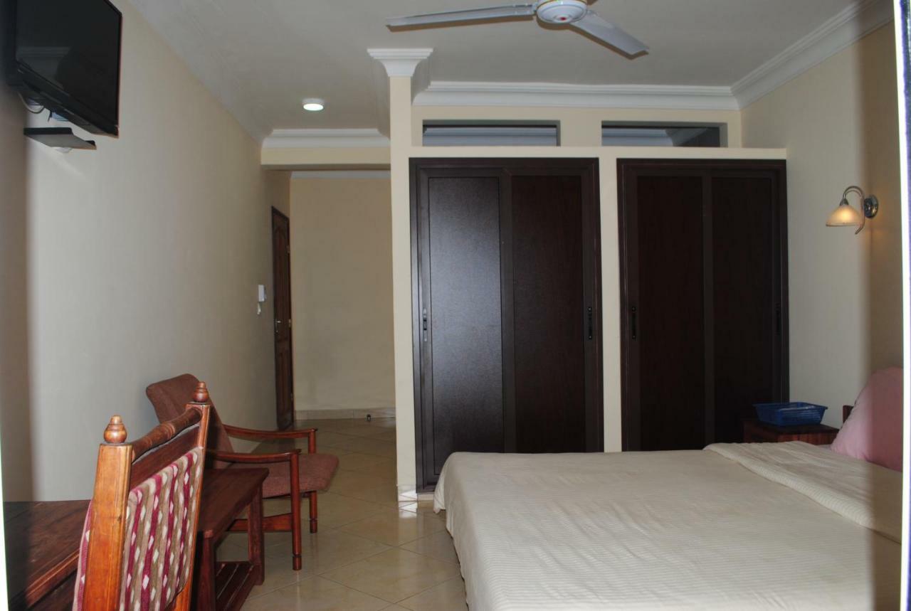 Hotel Menabe Morondava Kültér fotó